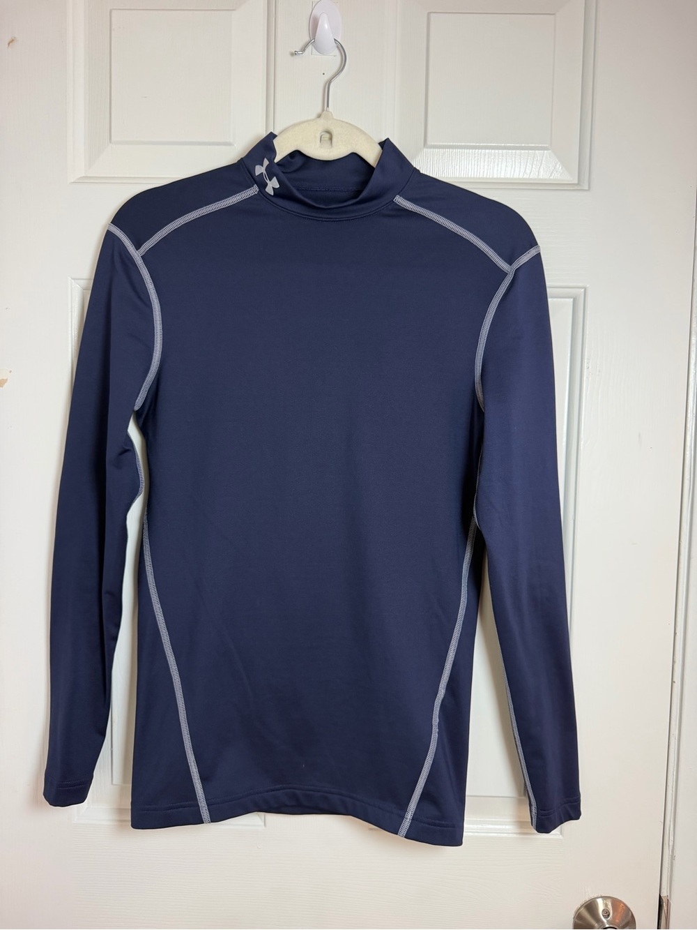Under Armour Men’s Navy Blue Long-Sleeve Rash Guard with Grey Stitching